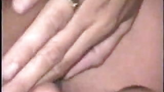او را دوست دارد نیز