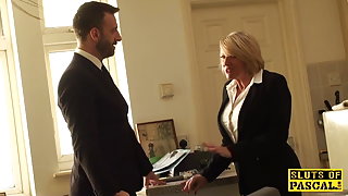 سینه کلان, سیاه, ستاره فیلم جستجو انگلستان به تصویری